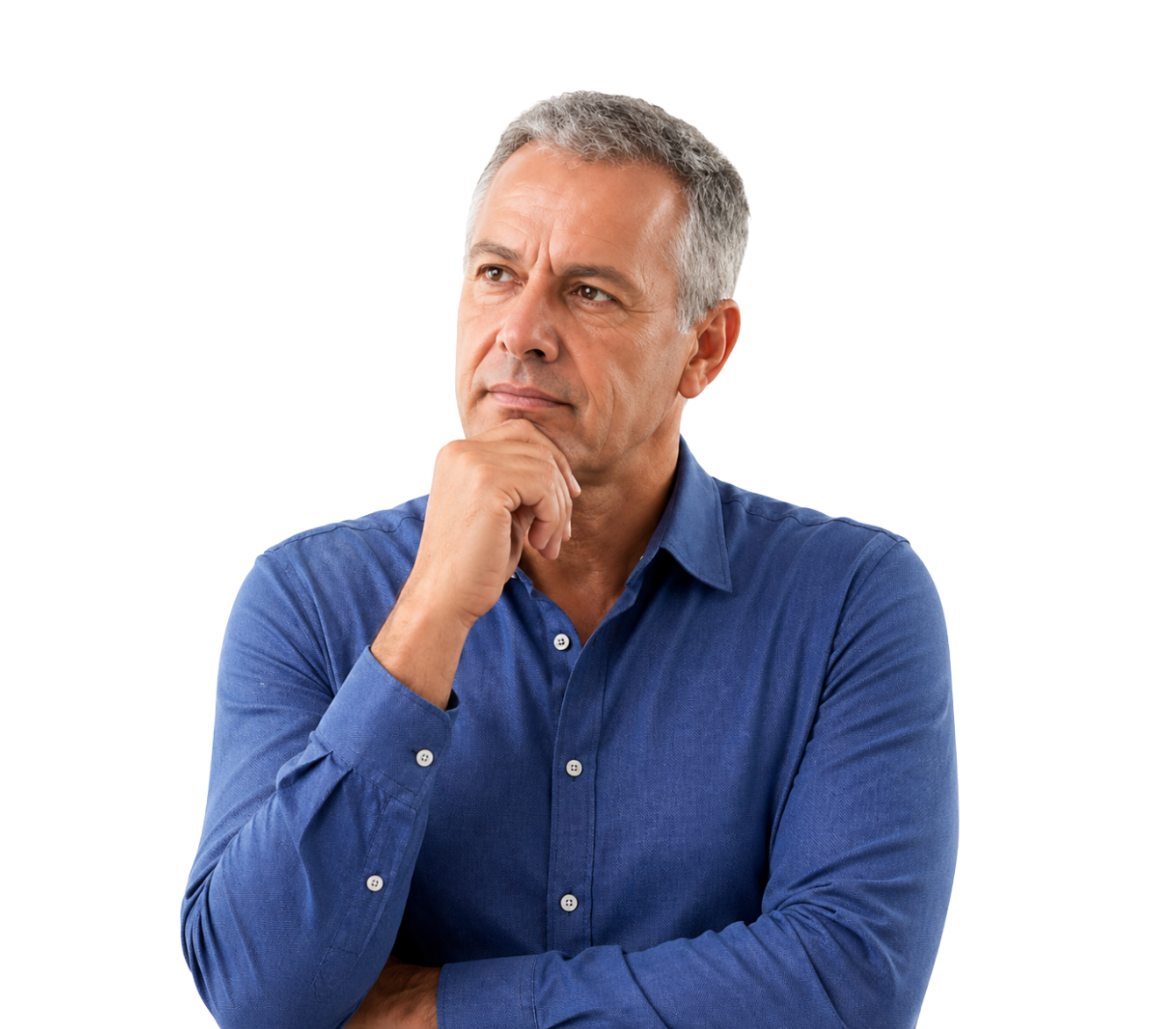 Homem avaliando se o crédito CLT é ideal